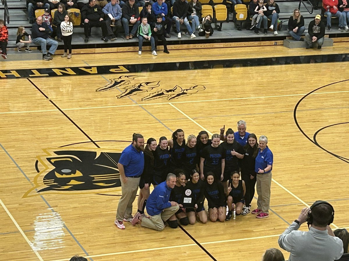 Way to go Lady Royals. 2A Tournament Sectional Champs. See you in Owensboro next Friday!! #TogetherWeWin