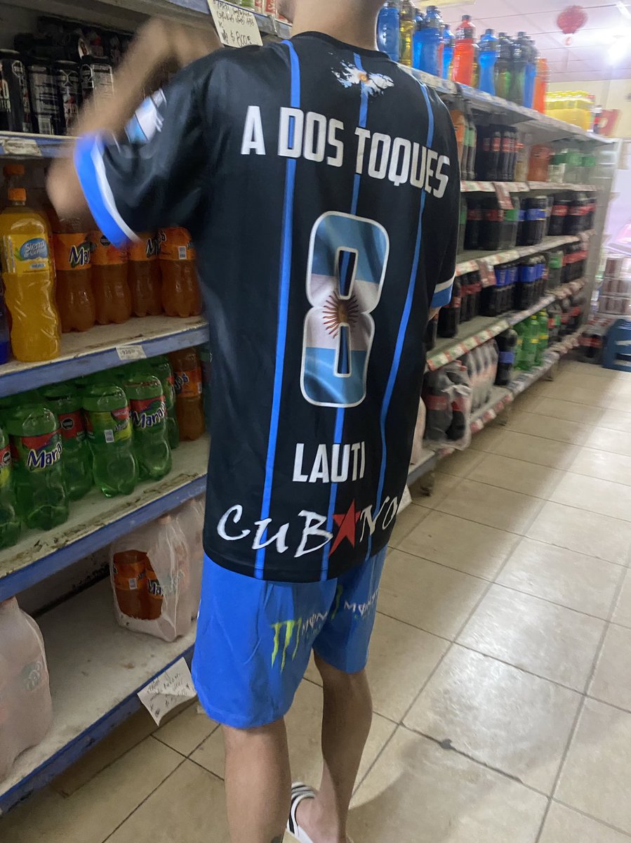 Cómo va ella/ cómo va él