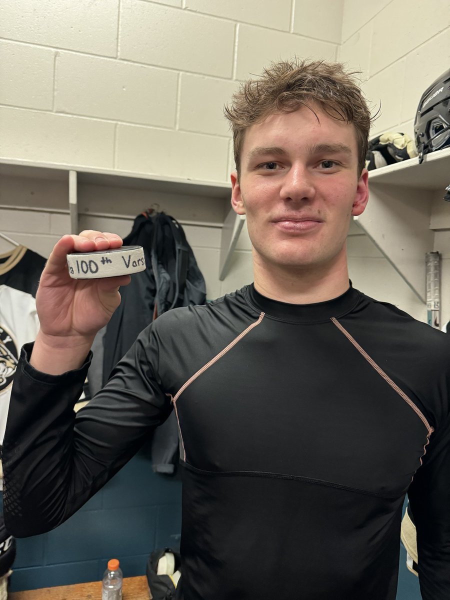 LHSSabersHockey's tweet photo. This guy. Doinβ it. Attaboy Mark!!! #SABERS #OneHundo https://t.co/KAe1UCWnLc