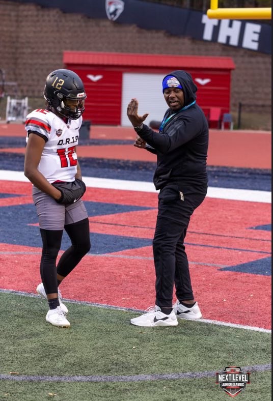 TheRealCoachWeaver tweet media