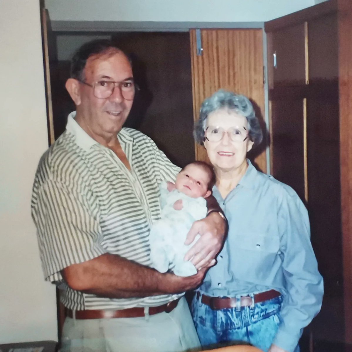 rebbyjj's tweet photo. On Friday we lost an incredible man, Grandpa Frank, just shy of his 93rd birthday. My fellow early riser, the observer. You are the kindest soul, forever unphased. You put up quite a fight. I'm honoured I was able to help you have your last few whiskeys earthside. ❤️ https://t.co/H8cYFl5h9B