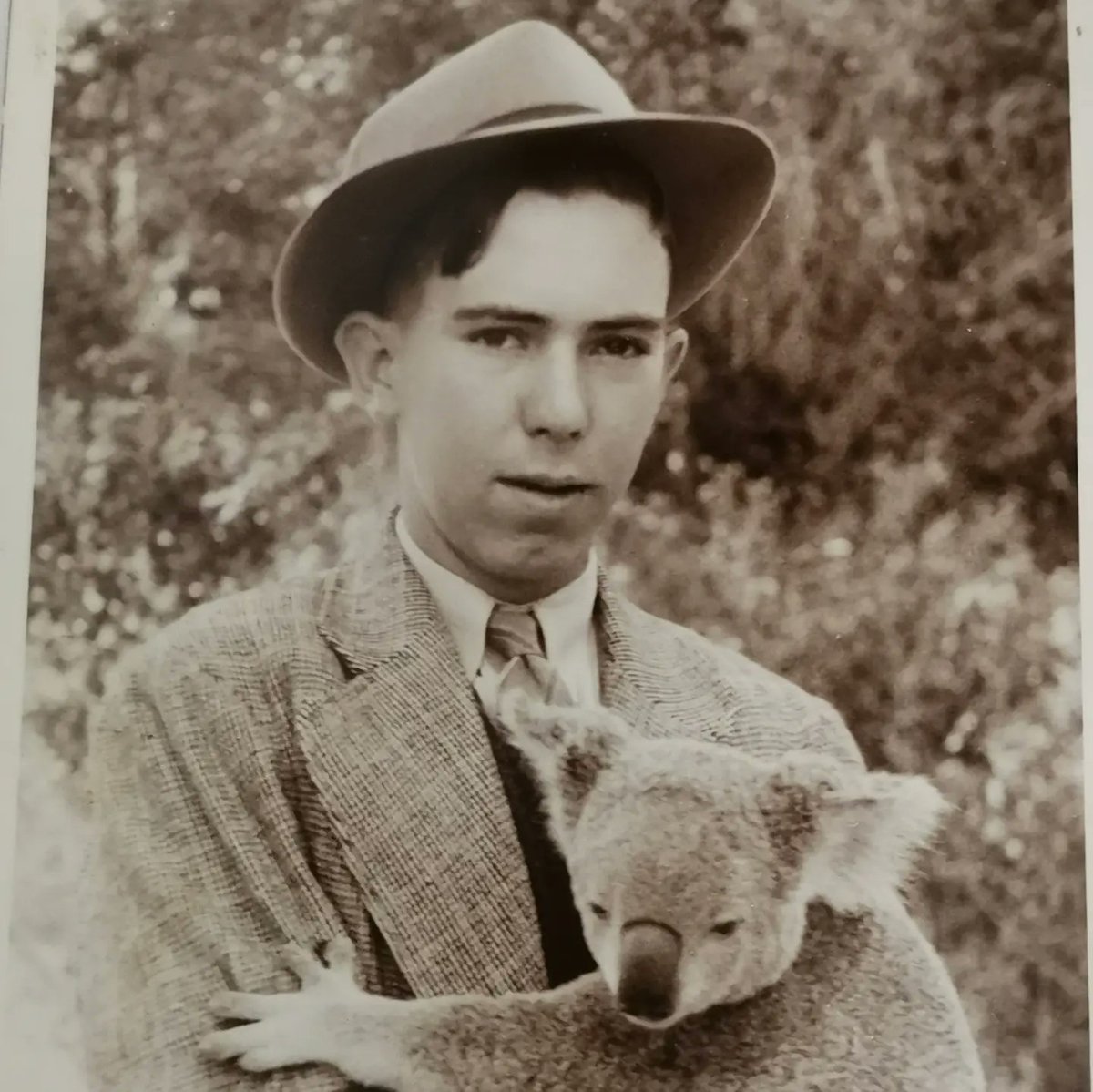 rebbyjj's tweet photo. On Friday we lost an incredible man, Grandpa Frank, just shy of his 93rd birthday. My fellow early riser, the observer. You are the kindest soul, forever unphased. You put up quite a fight. I'm honoured I was able to help you have your last few whiskeys earthside. ❤️ https://t.co/H8cYFl5h9B