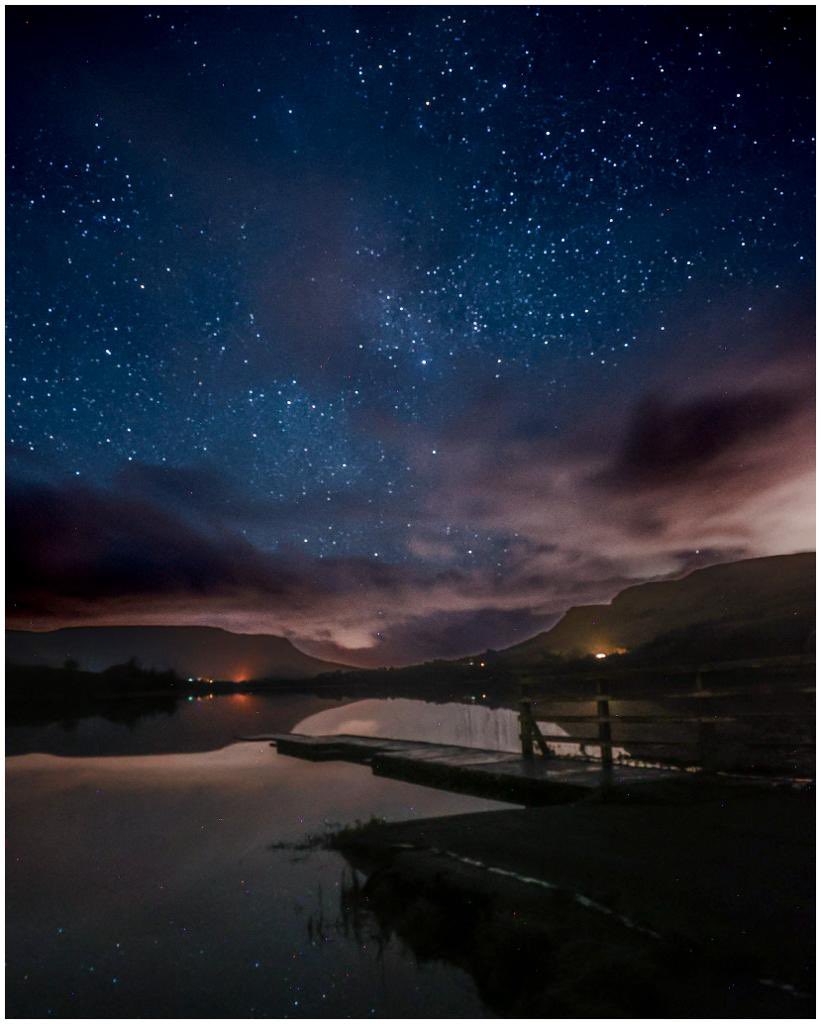 AaronDalyPhoto's tweet photo. Absolutely blessed to spend time &amp; capture some of  our everyday landscape 🍀 Both taken on a family trip to letrim in Jan 24. Winter landscapes rock 🤘

#visitLeitrim #aaronDalyPhotography #visitManorHamilton #visitireland #failteIreland #irishwinter #irishlandscape https://t.co/4dzLbNxdko