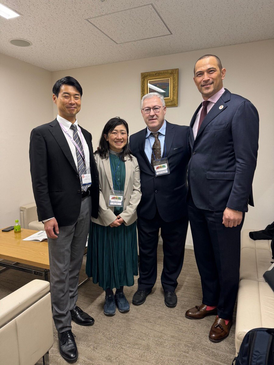 SportfisioSwiss's tweet photo. 👍 gr8 to meet @KojiMurofushi 🇯🇵 Sports Agency & former🥇2004 Olympics Hammer throw at @JSSPT10th with @ProfAkasaka829 Dr. Mina Samukawa @IntFSPT EB and Dr. Junya Aizawa 🌇 Sonic city, Omiya, Saitama @iocmedia https://t.co/BojlQwCe6H
