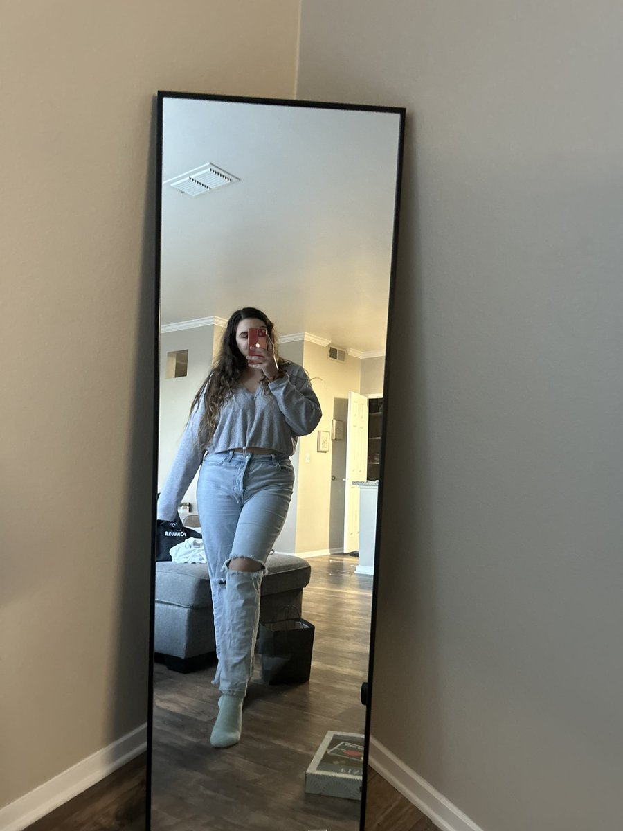 queefer48684's tweet photo. Someone buy me coffee 😭😭
#Coffee #bodypositivity #ContentCreator #girlgamer #helpneed #SaturdayMotivation #SaturdayVibes #RETWEEET https://t.co/jdSrsFPtrV