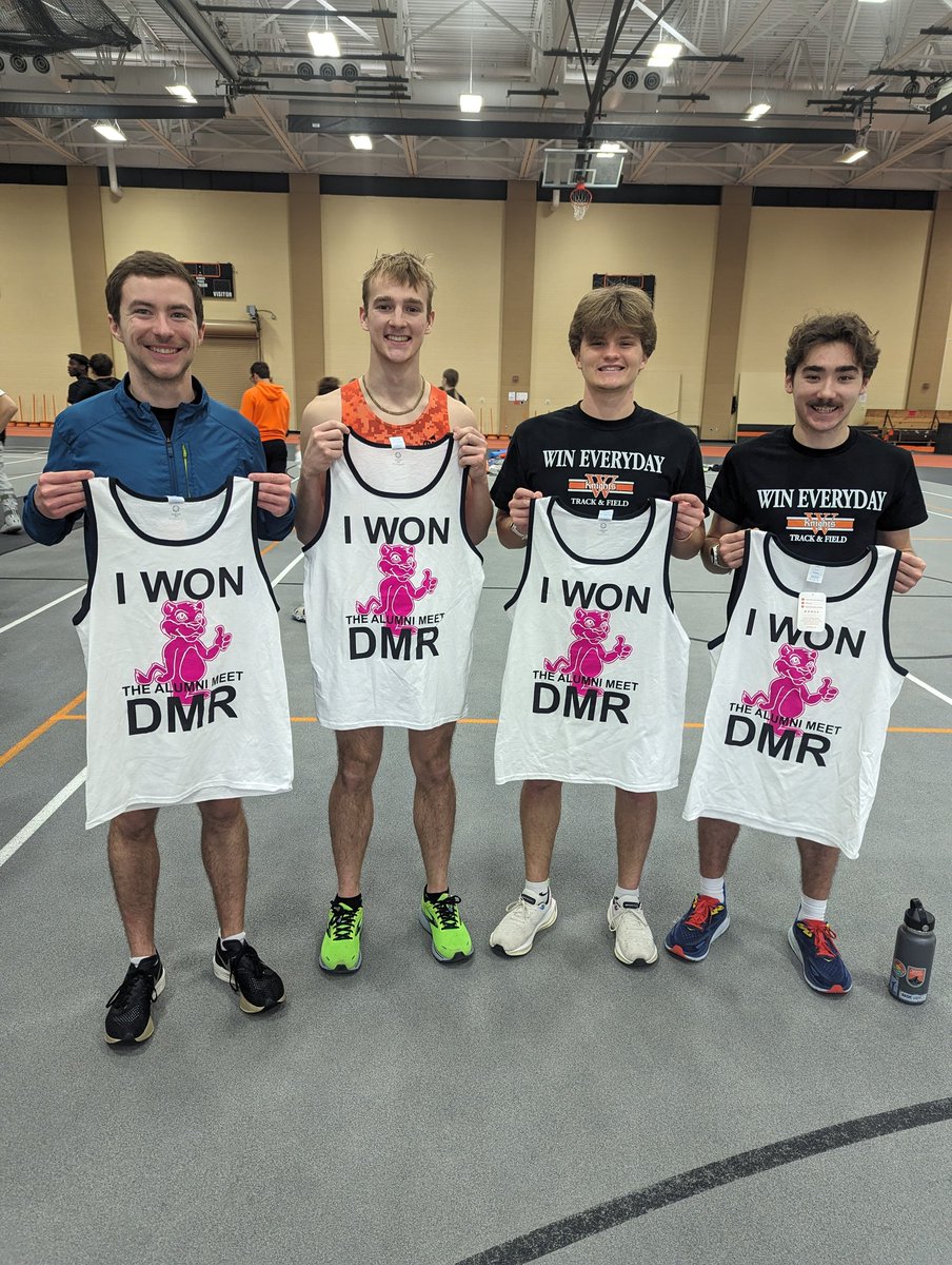 RUNWARTBURG's tweet photo. Congrats to our DMR champs today! We're ready for a great season! https://t.co/8UhBPQEqZO