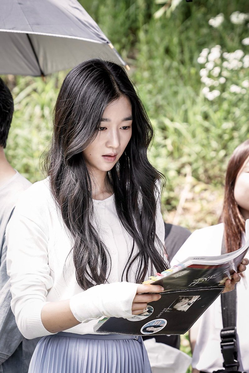 weloveseoyeaji's tweet photo. #SeoYeaJi #서예지

I love Sang Mi's hair😍🫠 https://t.co/YqgtlyENgz