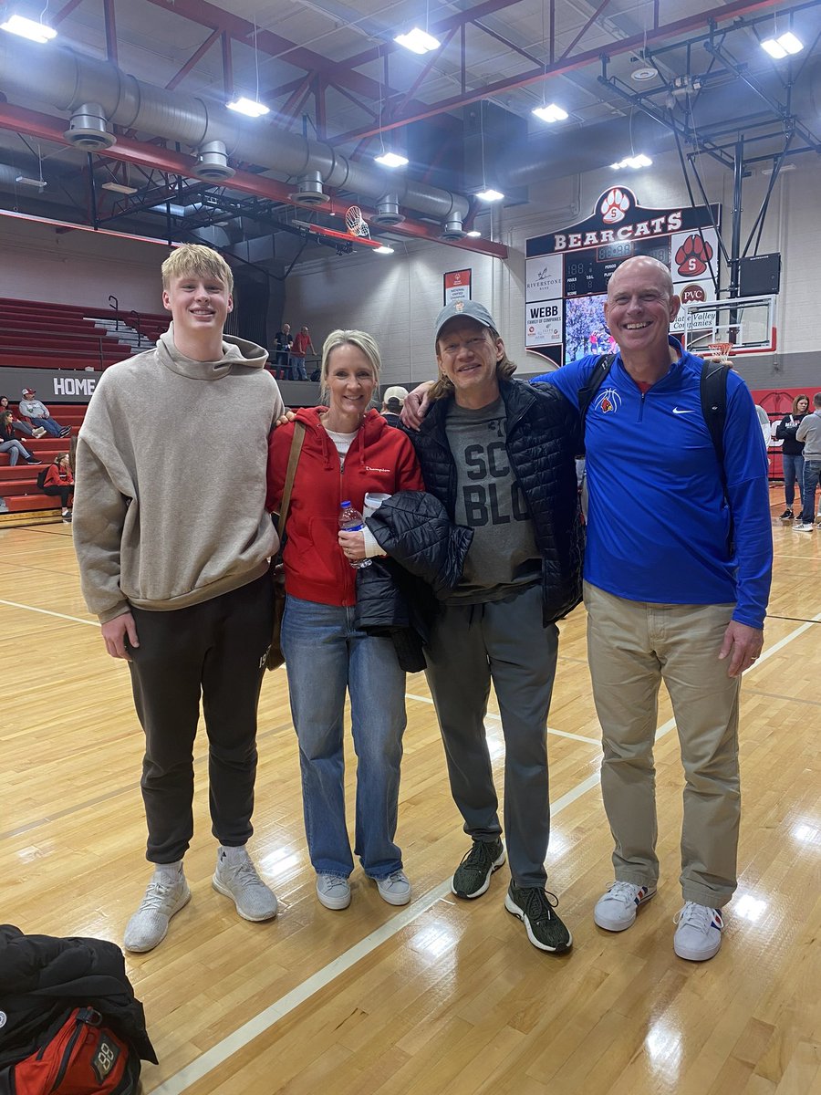 brittehlers's tweet photo. You know it matters when the owner of Arthur’s Pizza leaves the restaurant to come watch a kid from another school!! No better dude than @davidhthiele https://t.co/XNtl1fg3BK