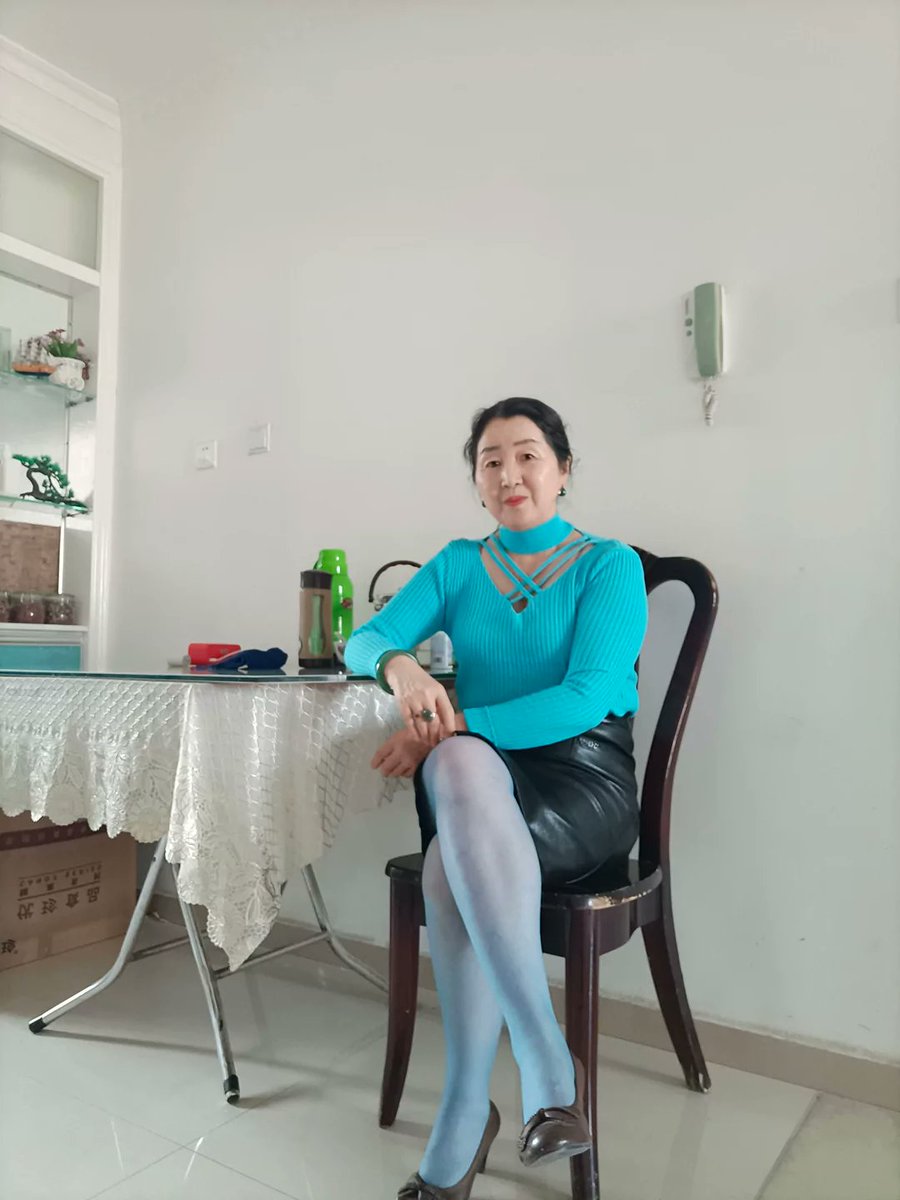 熟女 老熟女喜欢穿丝袜 熟女 熟女收藏家 @maturecnwomen