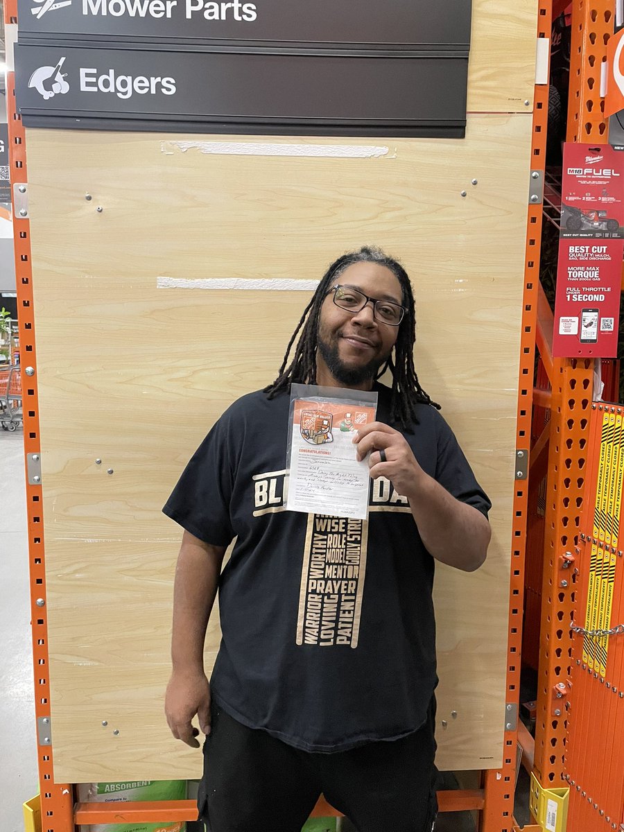 #6568 Mansfield Tx. Overnight Associates receiving their milestone awards. Let’s Gooooo🔥🔥🔥🔥🔥🔥🔥🔥🔥🔥🔥🔥🔥🔥🔥🔥🔥🔥🔥#allgasnobreaks <a href="/RushClay/">Clay Rush</a> <a href="/L_Butler09/">L. Harris</a> <a href="/lorenacc1980/">Lorena Canales</a> <a href="/miranda_mike91/">Michael Miranda</a> <a href="/23_jayc/">Jay C. Scott</a>