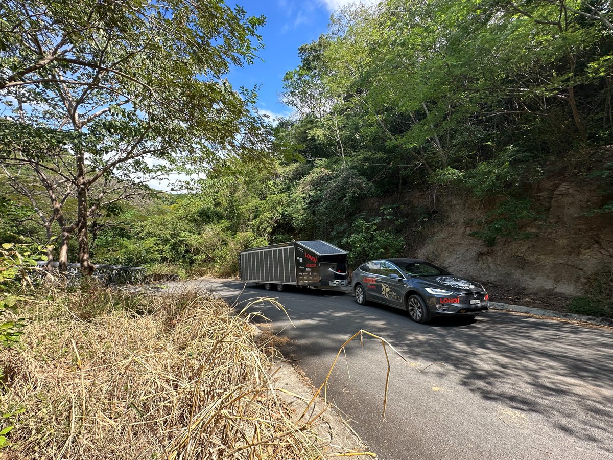 solarbutterfly5's tweet image. Our next destination is #Monteverde, where we are going to see an reforestations project.  However, getting there is somewhat of a struggle.

Stay tuned and follow us for  Eco adventure!

#SolarButterflyTour #LongiSolar #CostaRica