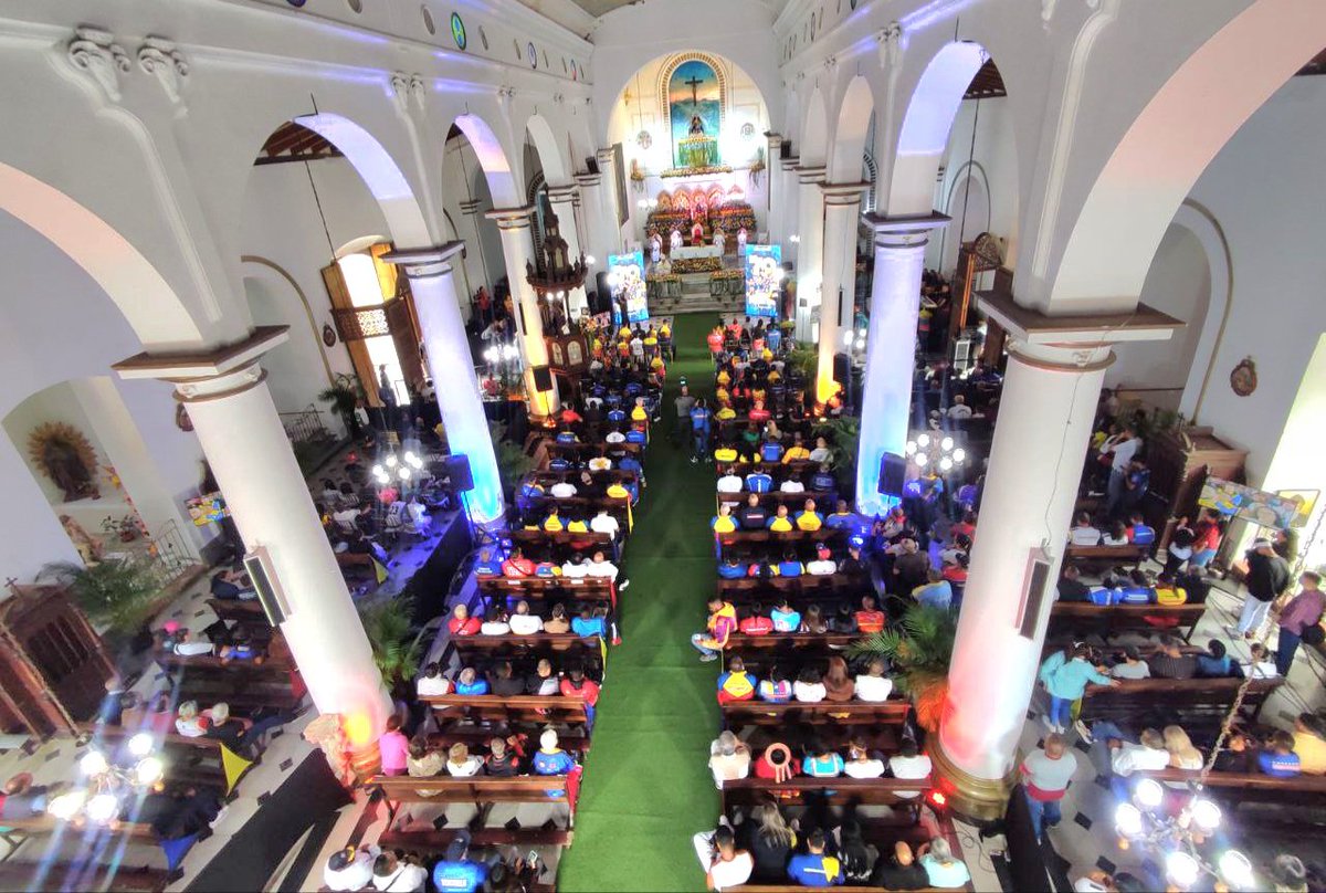 MervinMaldonad0's tweet photo. ¡Gracias por grandes logros deportivos2023 y por próspero2024!

Misa del Deporte 79°desde Iglesia LaPastora,Ccs y 23estados,la gran familia del deporte unida

2024, año Olímpico, Paralímpico, de Masificación, ActividadFísica y Recreación

Con todo,gracias al Pdte @NicolasMaduro ! https://t.co/PuuPRbz7uM