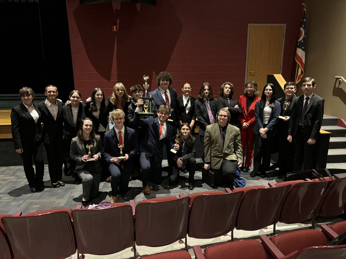 NHSpeech's tweet image. Congrats to the team members who placed at the Canfield Tournament. Abraham A. 6th Dec., Avah R., 5th Drama, Logan B/Andrew B 6th Duo, Rob W., 5th Humor, Brian Jones 2nd IX. The team finished 5th overall. Great Job!