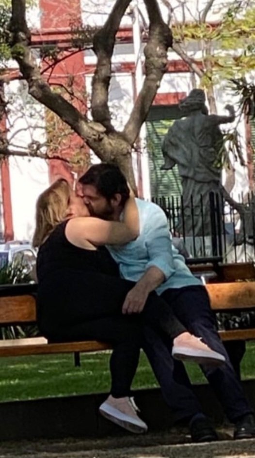 outofcontextmg's tweet image. quién para?