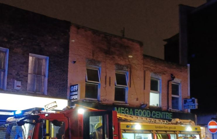 Parikiaki's tweet photo. Flat fire – Hackney
https://t.co/83urwz7kV2 #hackney #hackneyfire https://t.co/cRaZFsspdw