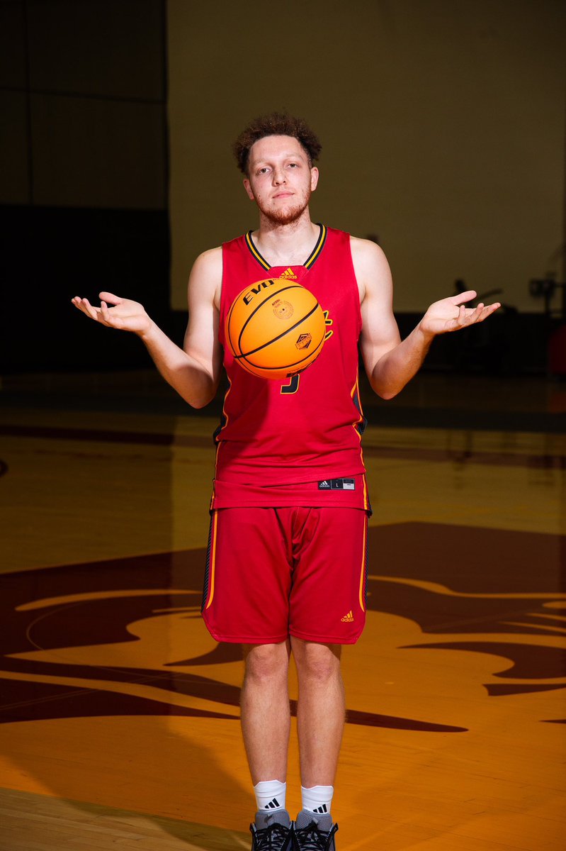 BarstoolMssu's tweet photo. who got swept today🤷🏼‍♂️ https://t.co/O5UtQixcHK
