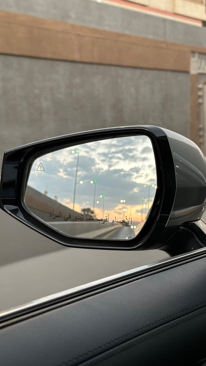 7avq1's tweet photo. كخيبة حكاية اصطفّت كلماتها بحماس داخل فمي، ثم ابتلعتها. https://t.co/5vmaxsc6Ma