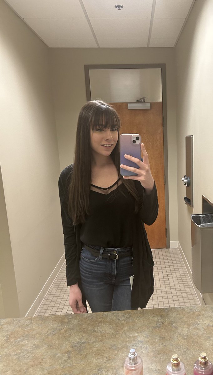 Cabin Mami ✨ (@_mamacarls) on Twitter photo 