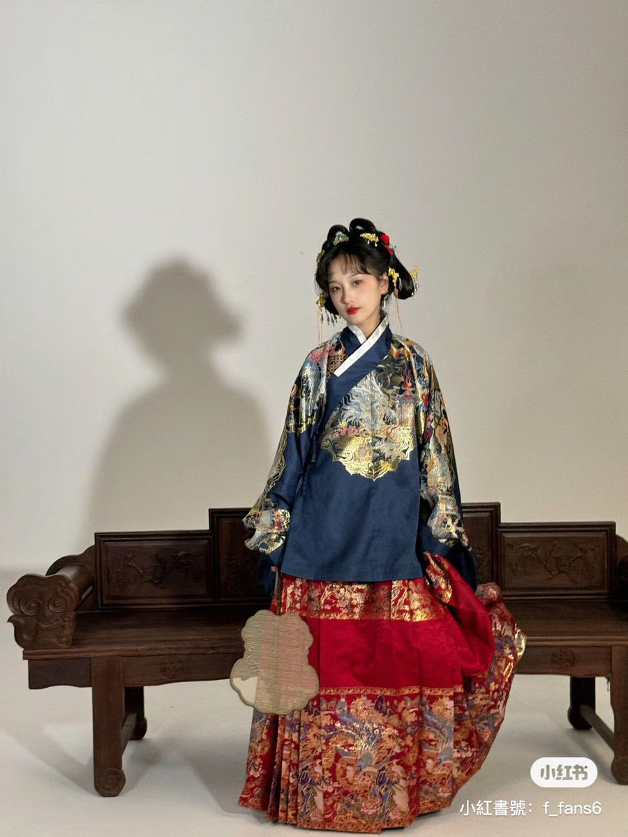 china_hanfu's tweet photo. Prussian blue 

From Chinese Hanfu brand 风间林 (feng’jian’lin)

#Asia #Asian #China #ChinaDaily #ChinaFact #ChinaJapanFact #ChinaNews #Chinese #clothing #fashion #fashionblogger #fashiongram #fashionlover #fashionstyle #hanfu #OOTD #OOTD_Challenge #outfitinspiration #outfitoftheday #outfits #中国 #汉服 #ClothingBrand #fashiondesign #clothingdesign