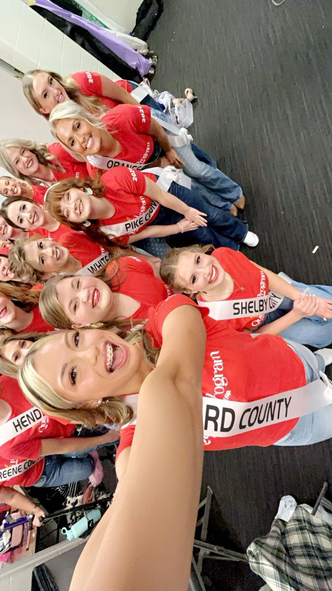 miaa_castillo_'s tweet photo. Just finished my second day at the Miss Indiana State Fair Queens Pageant! I am having a blast . All the girls are such beautiful and kind ladies and I couldn’t have asked for a better group! Tomorrow they announce top 16 out of 82 and then top 10 followed by the queen crowning ! https://t.co/HIc9wUjYpo