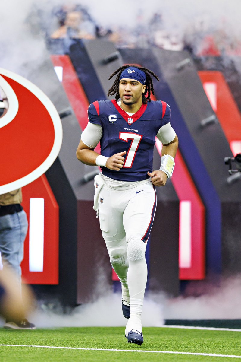 C.J. Stroud's rookie regular season 🚀

4,108 YDS
26 TOT TD
63.9 CMP%
5 INT

🔒 for Offensive ROTY?