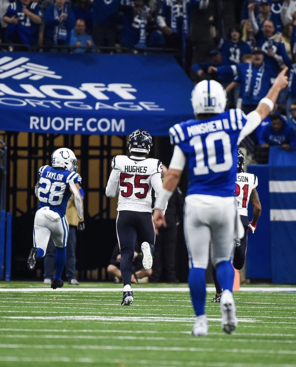 AndyBugelli's tweet photo. Thoughts on Jonathan Taylor? I thought he had a hell of a performance, but that injury bug seems to follow him. Either way think you have to be happy with 28! 🤔 https://t.co/VqvOZ2Bptl