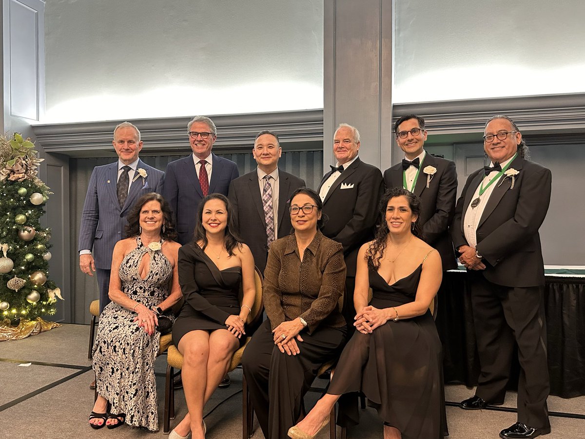 iAdvocateForMed's tweet photo. Great to host TMA Pres @RickSnyderMD and @texmed CEO Michael Darrouzet as Bexar County Medical Society @BexarCountyMed installed new board with Pres Zeke Silva @zekesilva3 and my fav doc as Pres-elect John Shepherd @nitenitemd https://t.co/St3yrZ5N7x