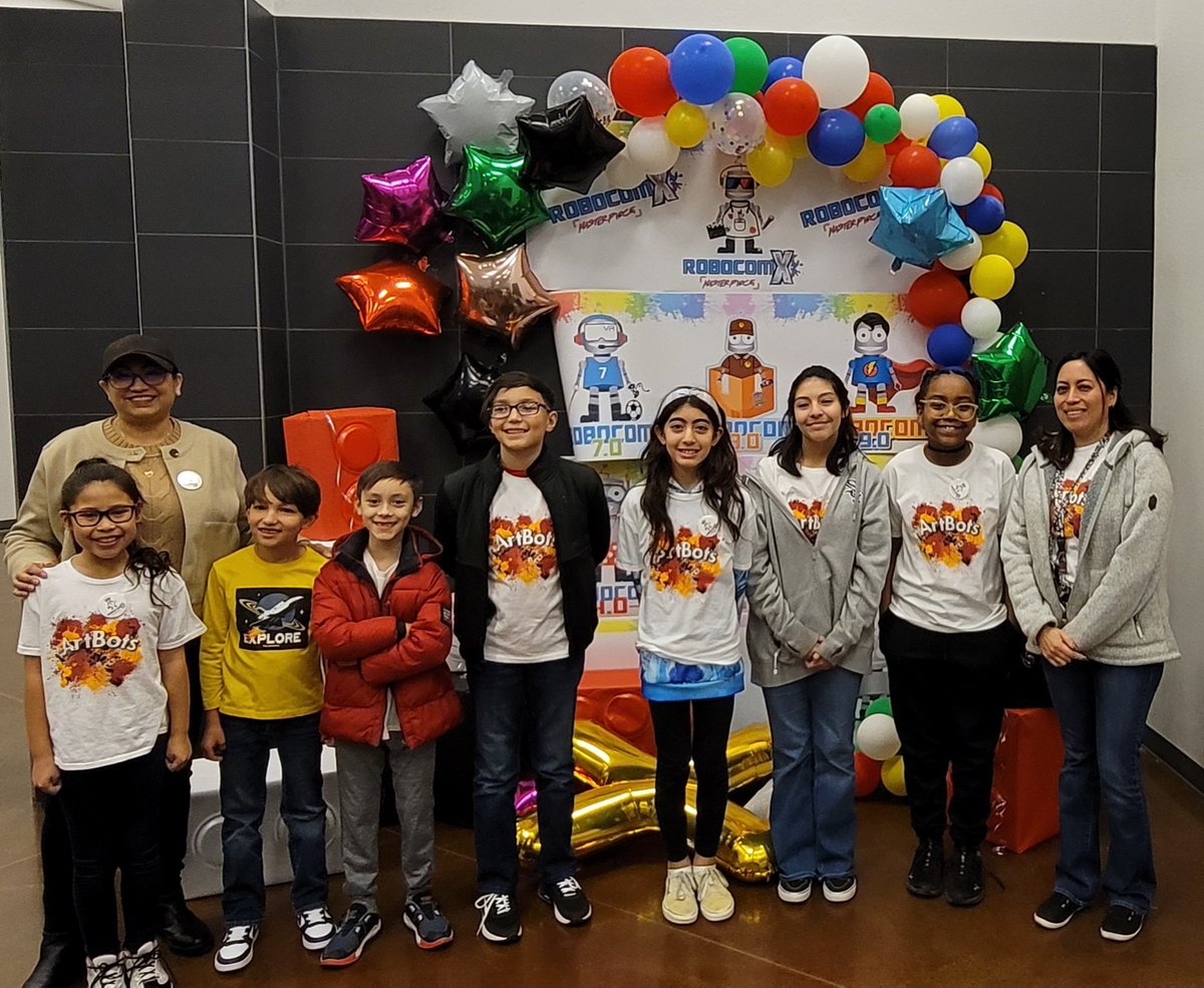 The Art Bots advancing from ROBOCOM X  to the regional competition organized by UTEP on Jan. 27. Thank you to Ms. Samaniego and the team as they continue their hard work and dedication. Go Jaguars! #findtheartinyourheart ❤️
<a href="/SISD_PK8/">Melissa Parham</a> #TeamSISD