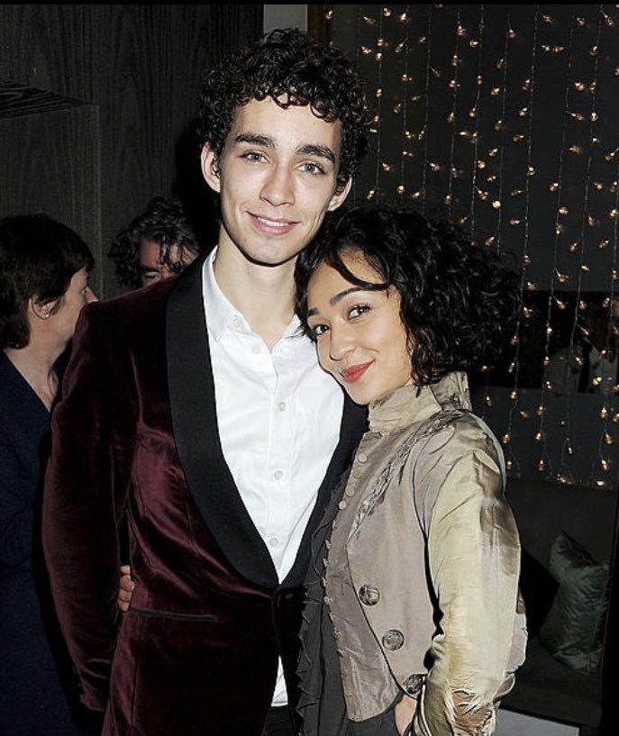 TheSheehab's tweet photo. Happy Birthday ( 7th January) to Robert Sheehan and also to Ruth Negga his co-star in ‘Love/Hate’ ‘Misfits’ and ‘The Playboy of the Western World’ Pics © DWGH photos/Getty. https://t.co/15ruy3vnH9