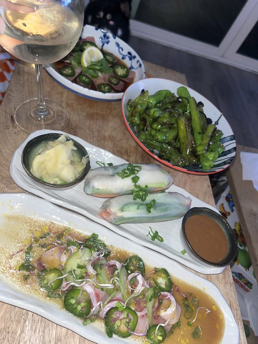 Made hamachi two ways, no wonder I&rsquo;m wifed up 😊 https://t.co/hcxO8WE1Py