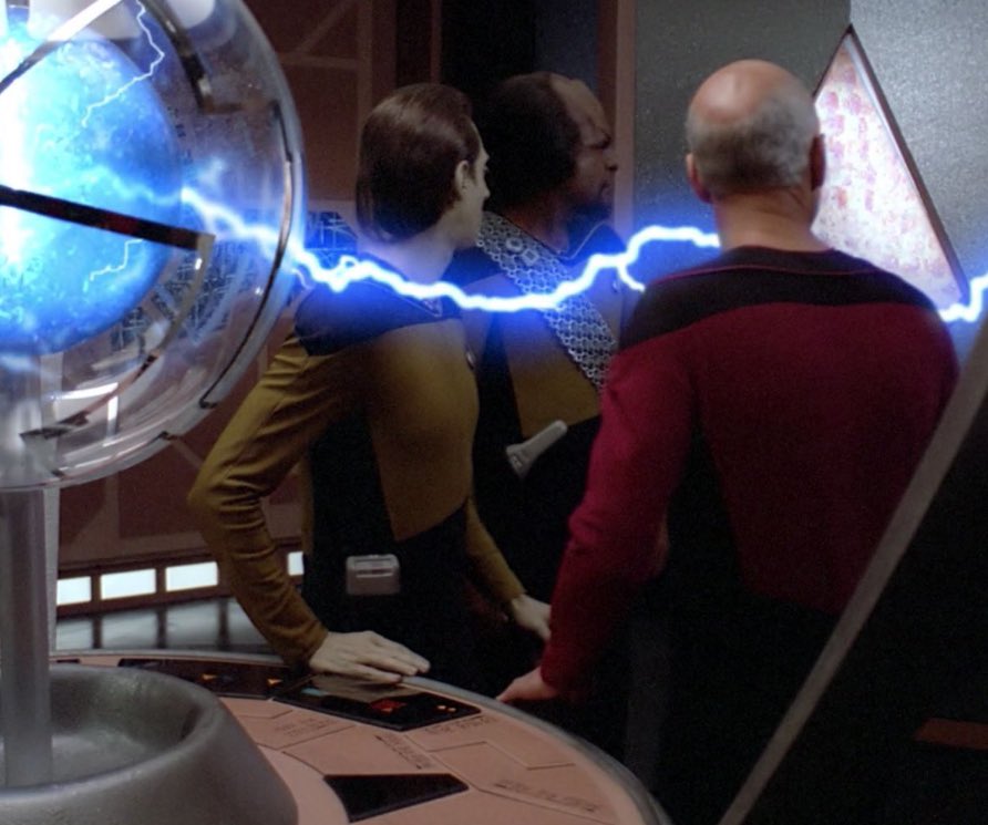 Str4ng3L0ve's tweet image. Great watch, everyone! 🖖🏻
Tomorrow night promises to be electrifying! 
(I’m sorry.)
TNG s2.ep11 - Contagion
with @TOSSatNight and @Str4ng3L0ve
Twitter | Discord | 8 pm Pacific
Paramount + , or wherever you Trek
#TNGSunNight #TOSSatNight #HappyFunBall