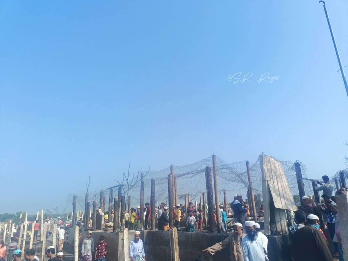SRReyes22's tweet image. The Camp 5 situation is like these. 
Now people are hungry for food and need first aid .
#rohingyarefugees 
#refugees 
#needsupport 
#camp