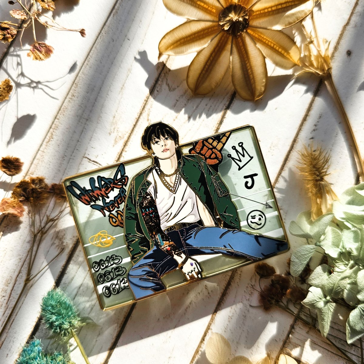 KoJikook's tweet photo. JK Golden will be available on my next shop update
#btscollection #btsjewelry #btslaptopcase #btsstickerbook #btsnotebook #notebook #laptopcase #stickerbook
#btsapparel #btsshop
#btsenamelpins #army #btsshop
#btsstore #btsmerch https://t.co/NfIbC5XO1z