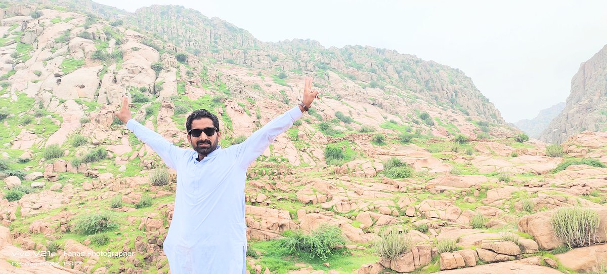 WasimRahimoon1's tweet photo. ديس جي دنگ تي ڪا جوٽڻي جوٽجي ,
 مون کي منهنجي قبر مان کوٽي نجو 

  #SaveKaroonjhar   .
#SaveKaronjhar https://t.co/Nz8aZFzNXG