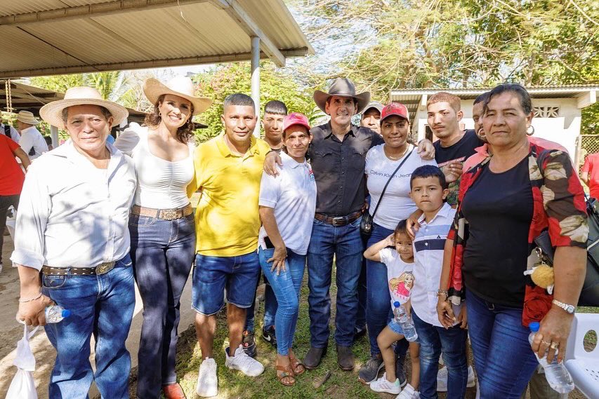¡Gracias mi gente de Remedios, por la invitación a la gran cabalgata! 

Para mí es un gran orgullo ser el abanderado de esta tradición en el corazón del oriente chiricano, en honor a la Virgen de los Remedios. ¡Sigamos celebrando juntos!