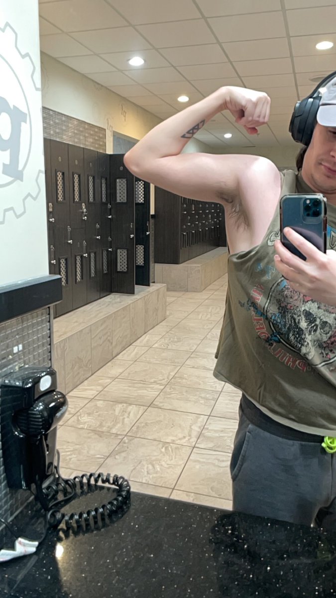 HunnerDollaB tweet media