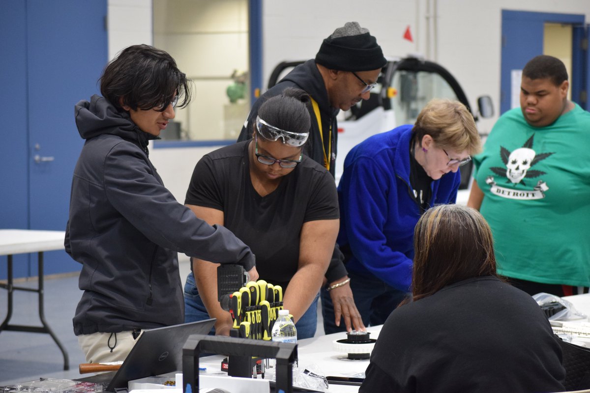 Kinematic Wolves 5577 tweet media