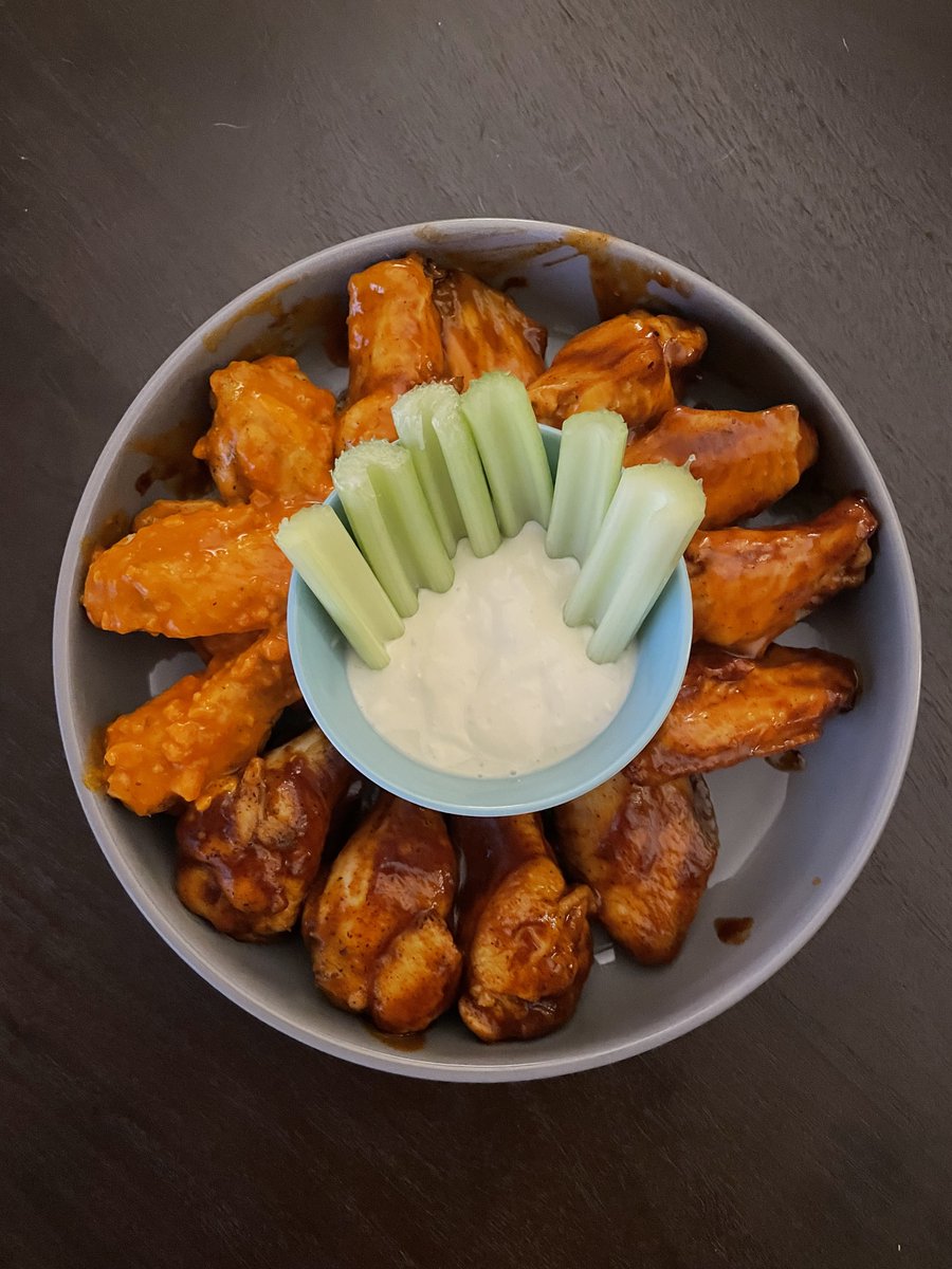 CrispyAndSaucy's tweet photo. Final offering included:
1.) Sweet Heat Cajun
2.) Sweet Heat Cajun DD in Buffalo
3.) Buffalo Middleswarth BBQ
4.) Buffalo Dill Pickle https://t.co/HpVSQ4EU2G
