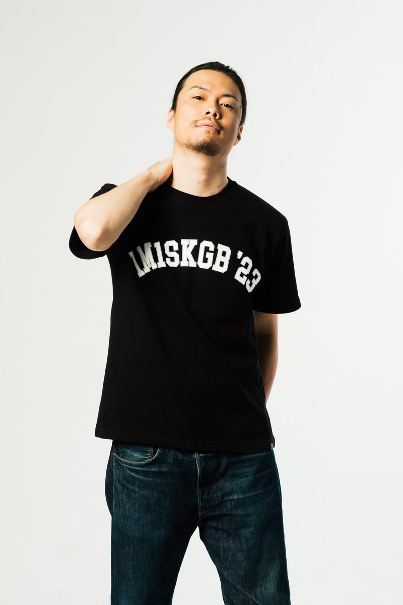 Keeei_KGB's tweet photo. #KGB 一周年プレゼント内容の一部はこちら🎁

①1minite1second×KGBコラボTシャツ
    白黒各3名、計6名
②KGBキャンパス 1名
③メタサム1名

まだまだあります😁👍 https://t.co/lsLWMrM1W7