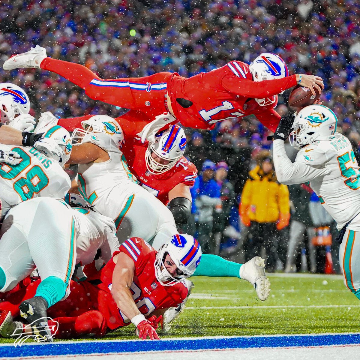 Haven’t done this in a while, but reply “Go Bills” for a follow back #BillsMafia 
We all need some new Bills fans in our feed for the #BUFvsMIA game!