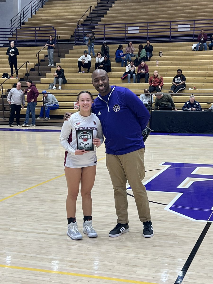 clarksvillesol's tweet photo. Big Thanks to Coach Head and BG for hosting us today at their wonderful event ‼️

Congratulations to Nevaeh Brooks for earning Player of the Game for our Lady Centurions vs Sacred Heart today🏀 https://t.co/xGyvsdrOHv