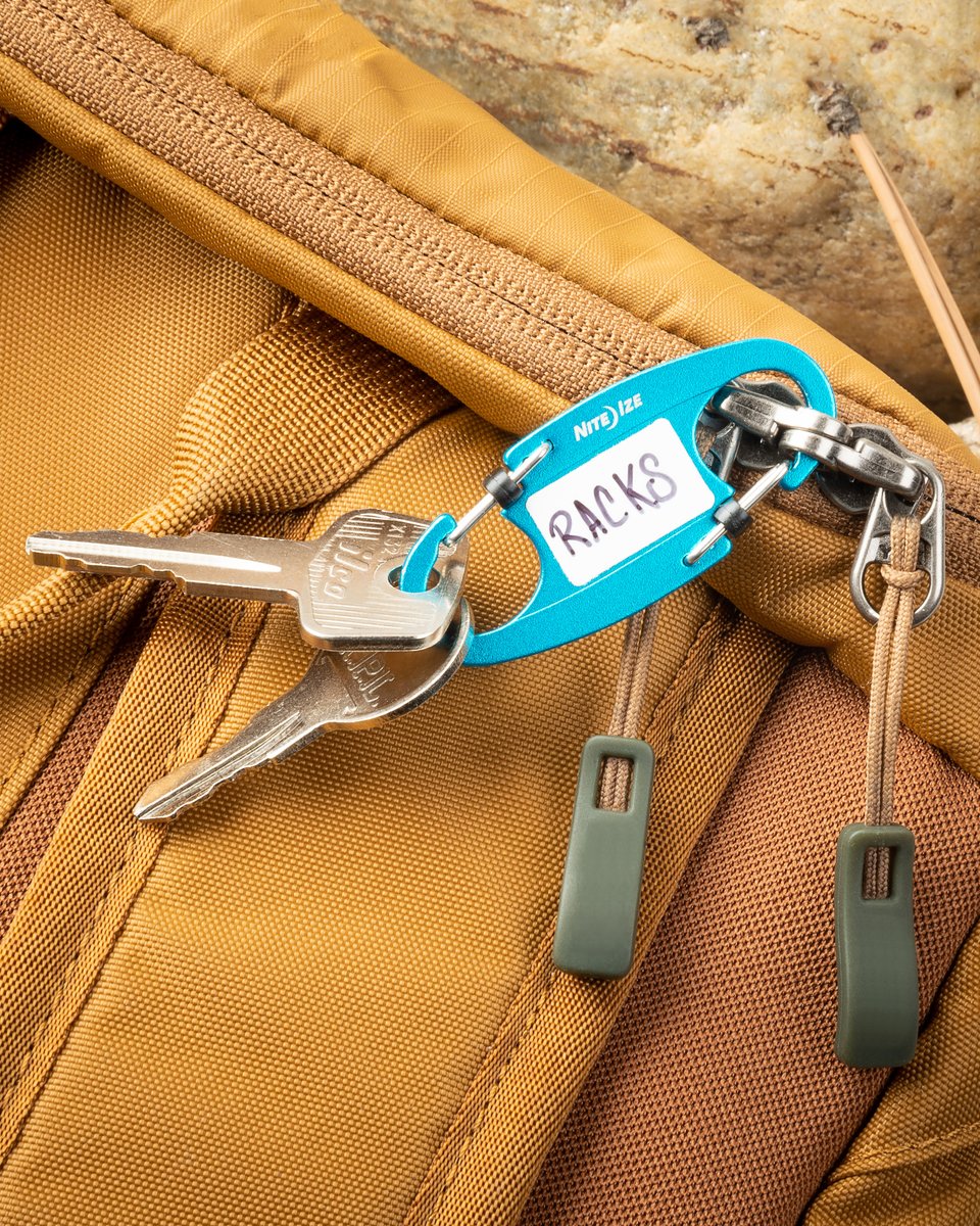 NiteIze's tweet photo. Label, clip, and lock with the IdentiKey SlideLock Dual Carabiner–the ultimate solution for keeping keys secure and easily identifiable. 🔑 Grab a few and never have to question which key goes to what again: https://t.co/kNKslKnv6D
#NiteIze #keyorganizer #keys #keychain https://t.co/zZUuw0Xg5U