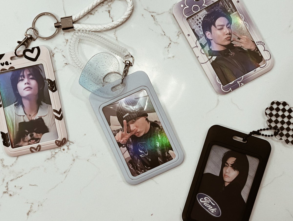 snowflowergifts's tweet photo. ⭑ Photocard Holder Giveaway ⭑

⋆ 1 winner ♡
⋆ rt + like
⋆ followers only

— worldwide | ends Jan 8 https://t.co/mzcu49Azb9