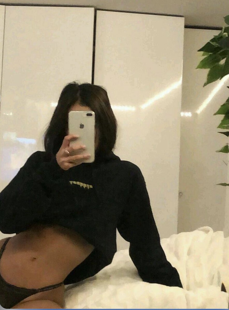 goddessronette's tweet photo. I’m #sellingcontent dm me babies 💞.    #paypigs #findom https://t.co/1JQHJEWPvt