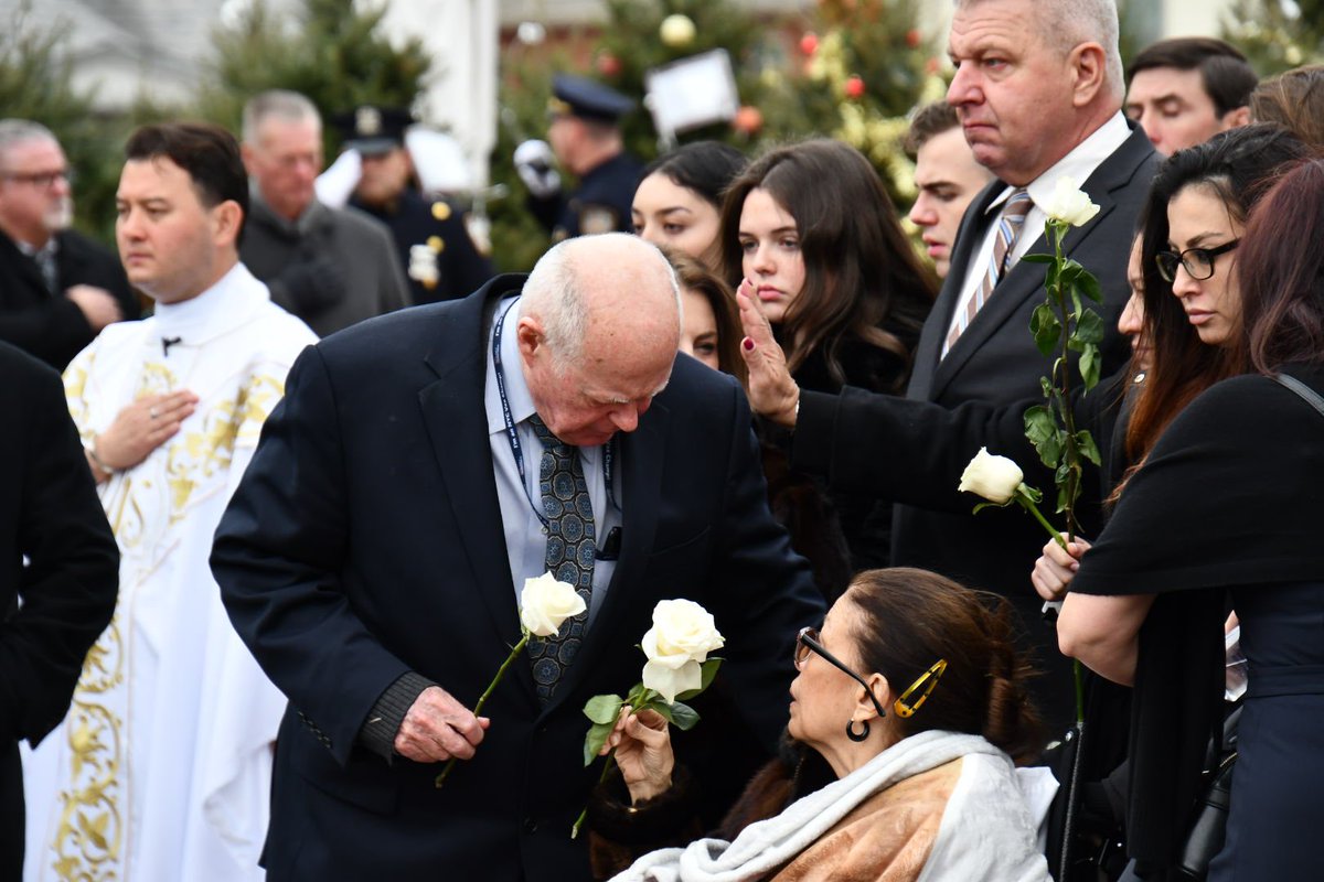 Today, DEA Board Officers joined fellow Finest to honor Detective Juliet Shields who passed away. Our family in blue is shoulder-to-shoulder with Juliet’s loved ones. Rest In Peace, Detective.