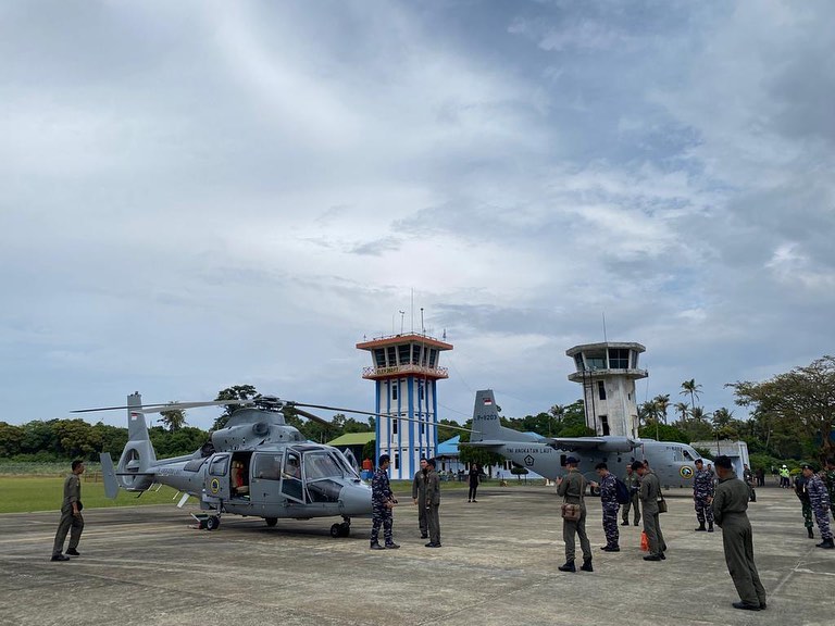 6/1/2024

Busy day at Indonesia's westernmost military air base (Sabang NAS, Weh Island, Aceh): 

CN235-220, NC212-200, and AS-565 MBe Panther 

#ForwardPresence

📸TNI AL / Sabang NAS