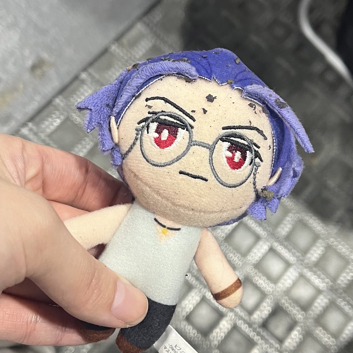 tyn5op's tweet photo. カバンから取り出したろぬ汚くてワロタ https://t.co/ADZYi0zbzF