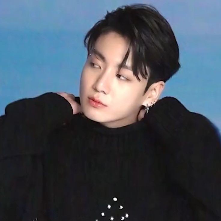 jmneww's tweet photo. #jikookau Onde Jungkook era o maior cachorro da cidade, odiava relacionamentos sérios e sentimentos. Porém tudo perde controle após uma aposta ser jogada na mesa, a qual faria o bidu cair na coleira de Park Jimin. https://t.co/dBjUoRccqA