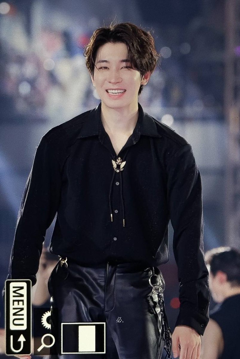 caratstalk's tweet photo. [17s] siapa disini yang kalo wonwoo senyum kita ikutan senyum juga? https://t.co/R4fcU4L3ch