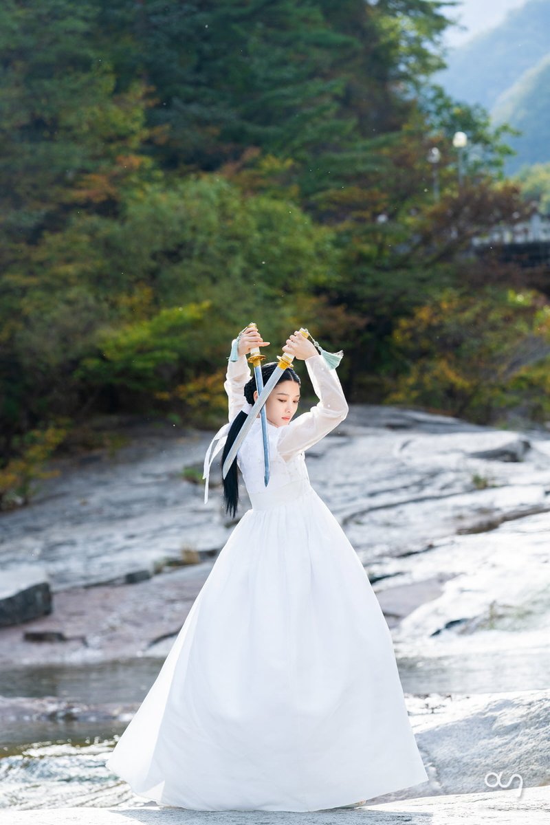 ilove_yoojung's tweet photo. This is art https://t.co/YztnajncBB